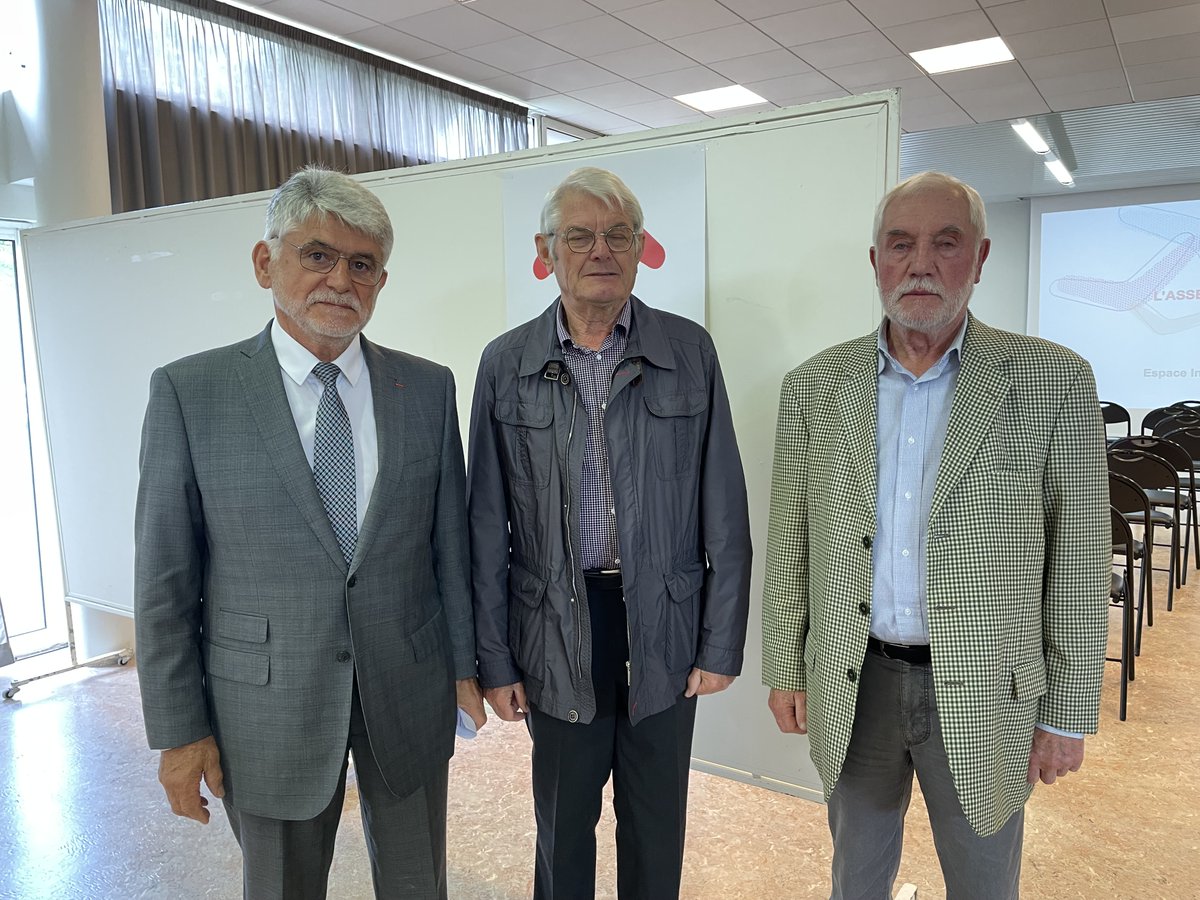 cnasouest's tweet photo. En région #cnasouest en @ille_et_vilaine dernière assemblée départementale 2022
15ème anniversaire de la délégation
#fpt #actionsociale #bienêtreautravail https://t.co/m0vwaUyclj