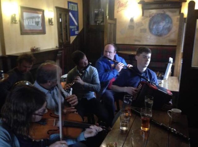 mccaguesbar's tweet photo. Tá muid ag súil go mór leis an seisiún amárach leis na ceoltóirí ón #GlenTavern. Tosóidh an seisiún ag a 2 san iarnóin. Looking for to a great #IrishMusic session tomoro with crew from the Glen Tavern in Donegal. All musicians welcome! #BígíLinn 🎻🎻🍺🍺 https://t.co/0Wdrmx68C7