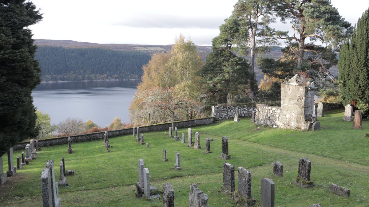 One of the most unassuming body snatching sites out there ~ Boleskine nr Inverness

Parking is a devil, but isn't it just stunning! 🖤

#DiscoverScotland #Graveyards