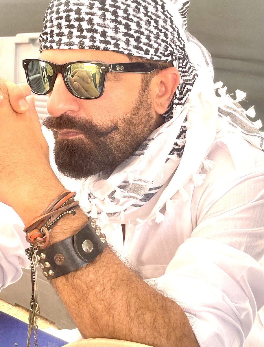 HaiderKhanMe's tweet photo. Directing opening film for iifa 2022 Yas Island , Abu Dhabi …..once more thanks to one &amp; only Loving @BeingSalmanKhan Bhai @🌹🌹🌹🌹🌹#haiderkhanfilms #salmankhan #iifa https://t.co/shcCCNBHH7