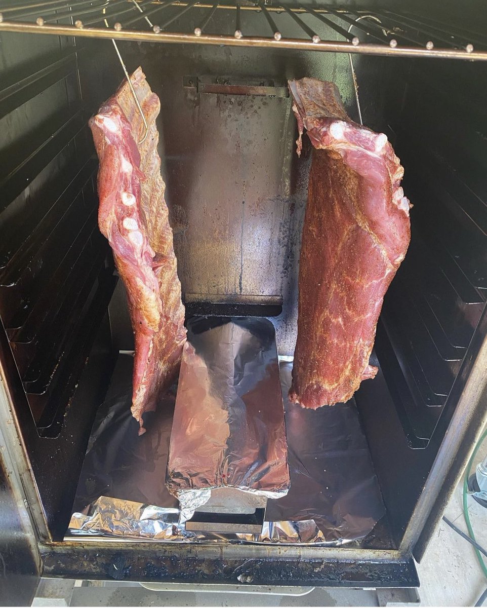 SmokinTex's tweet photo. .@cavanaugh_farms #Ribs! #smokintex #sucklebusters #TexasBBQ #sundayfunday #chicksthatsmoke #memorialday #fathersdaygifts #bbqsmokers Order your SmokinTex #smoker today! https://t.co/FB6hHRpxUy 888-922-1511 https://t.co/tdnKNF6Dtd