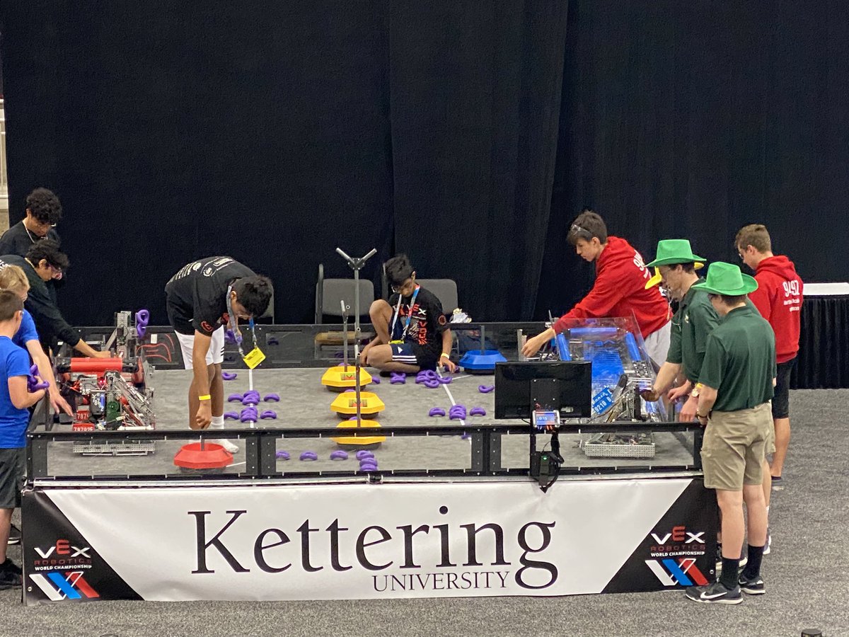 Storm_Robotics's tweet image. So far so good! Match 13 ended in a loss (close to win if our park worked out) match 25 was a great win! Go Storm!