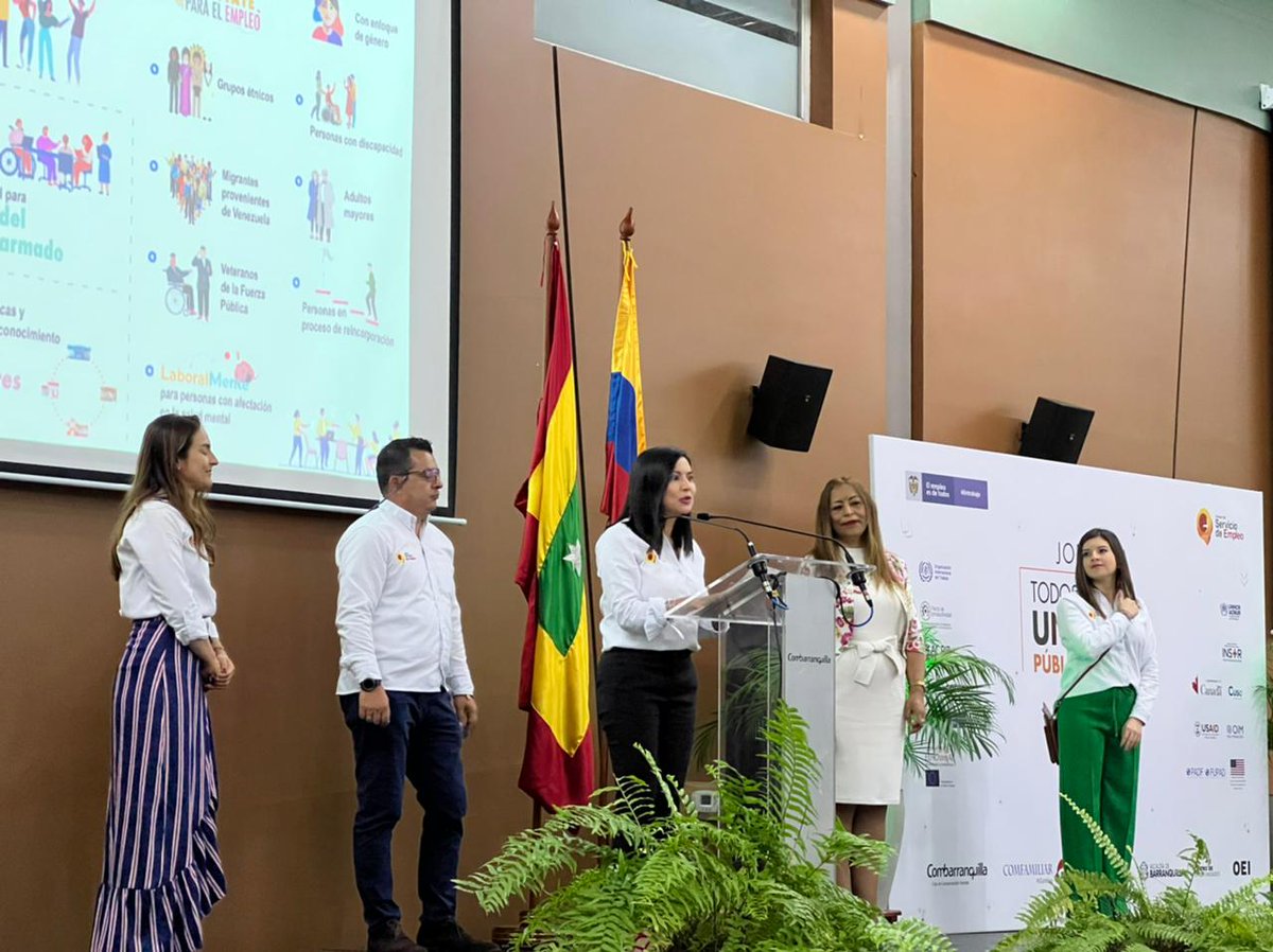 LaIberoU_'s tweet photo. En la #IBERO con la presencia de Andrés Cuartas, Coordinador de Desarrollo Profesional y Egresados, participamos del segundo encuentro #ACCEDE, como prestadores autorizados por parte de la @ServiciodEmpleo. 👏
#SomosIBERO #IBEROContigo #GalaAccede #empleabilidadcolombia https://t.co/nTq9lZiSKV