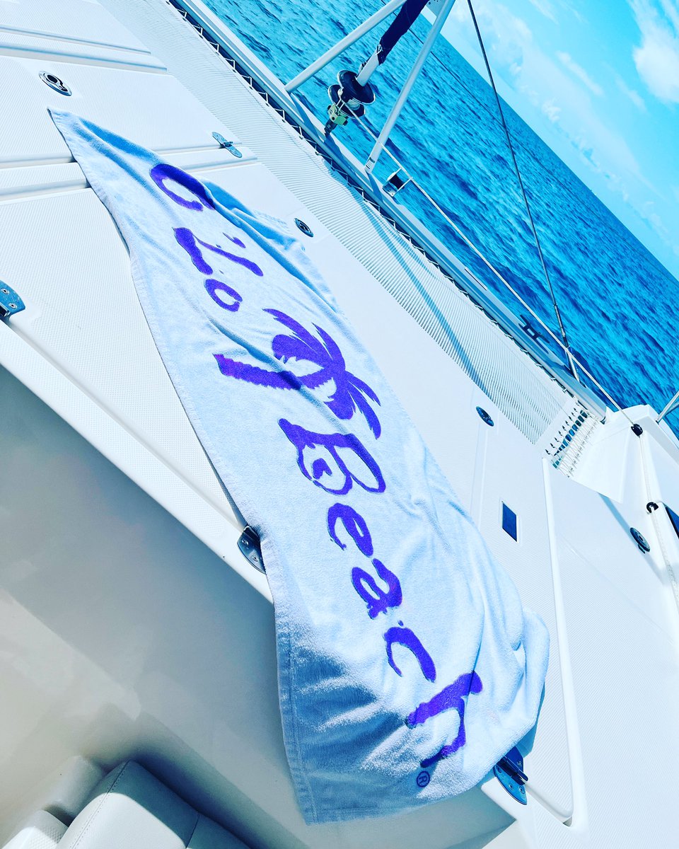 BeachOlo's tweet photo. Salty days! O’Lo Beach, get the feeling!
Shop: https://t.co/v9sZpxnTWZ
#bahamas #saltwater #sailing #sailboat #catamaran #beach #beachlife #beachtowel #towel #beachwear #swimwear #olobeach https://t.co/ijSyJGo0SU