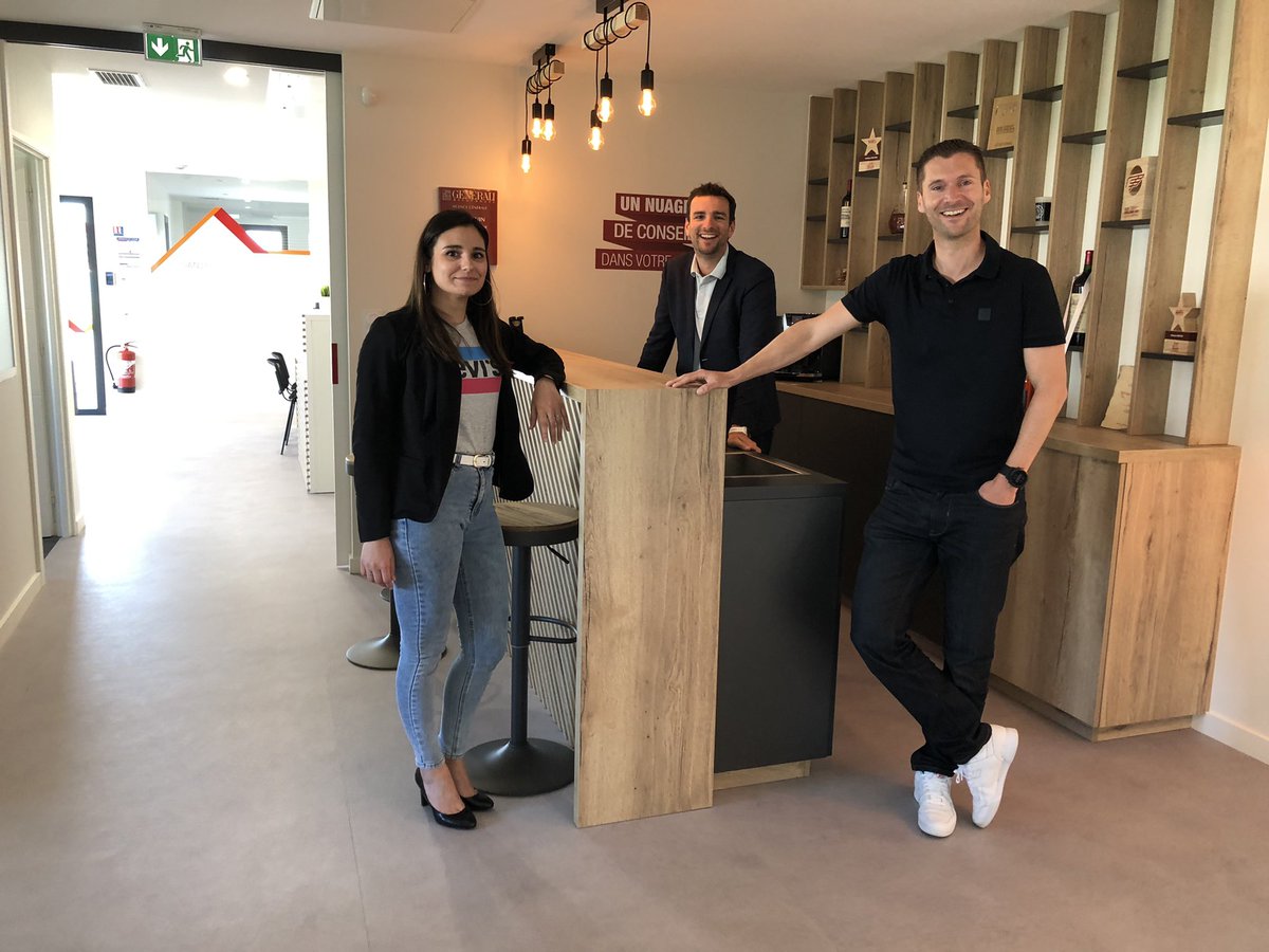 Mc_Lanne's tweet photo. Super matinée à #Poitiers pour rendre visite à nos 2🔝#AgentsGeneraux @mattfontaine86 et Guillaume Derouin ! Une magnifique agence avec un #accueil chaleureux ! Bravo à toute l’équipe qui porte haut les couleurs de @generalifrance 👍🏻🦁@laurencedlcrt @CLechevallier33 https://t.co/uBsPmpmEW3