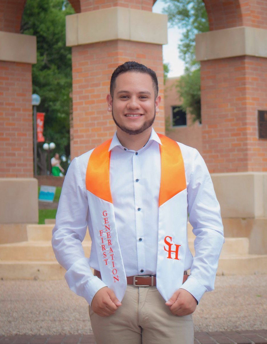 andyxram's tweet photo. Si Lo Puedes Soñar, Lo Puedes Hacer!

🔸 First Generation
🔹 Cum Laude
🔸 Dean’s List
🔹 President’s List
🔸 NOHCJ
🔹 3 Years

Sam Houston State University 🎓
B.A in Criminal Justice &amp; Criminology 
May 13th | 9:30AM

#SHSU22 #finiSHed 🍾 https://t.co/f62UH80BXU