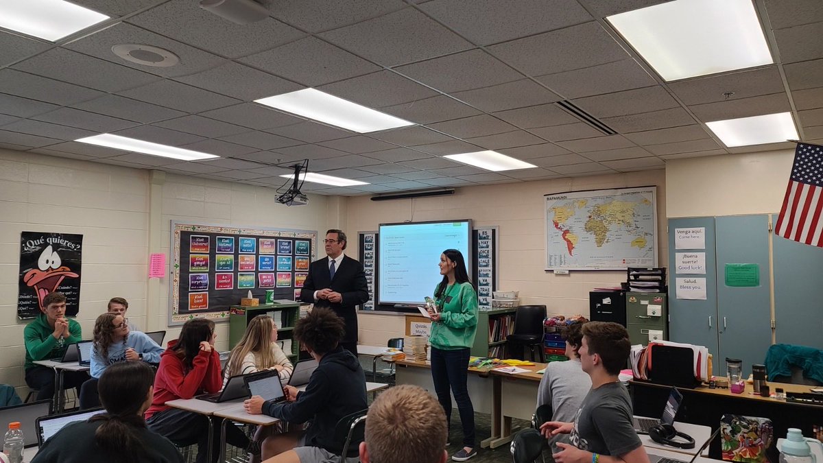Congratulations to ⁦<a href="/YorktownHighSch/">Yorktown High School</a>⁩ teacher @senoraT13 for receiving the Ball Brothers Teacher of Excellence Award today.   #TigerPride