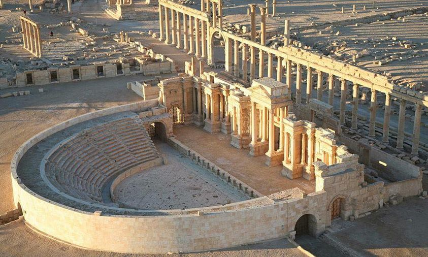 romanhistory1's tweet photo. Aerial view of the theatre of Palmyra https://t.co/htVnEBsbeb