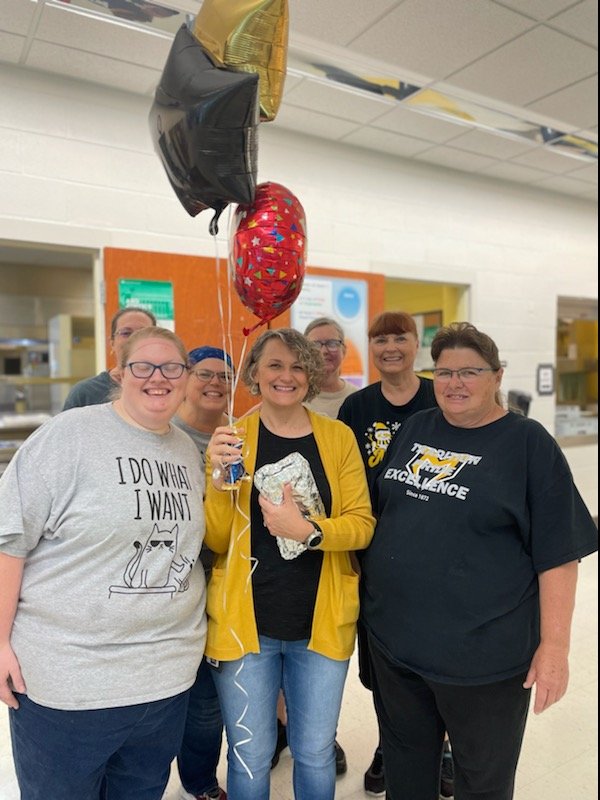 watsnuwithu's tweet photo. My friends in the cafeteria, at @MurraySchools (MMS), MADE MY DAY! 🥰 They remembered me for National Interpreter Day, even in the midst of Teacher &amp; Nurse Appreciation Week. These ladies know the way to this foodie's heart ❤️! Y'all are the BEST! https://t.co/jmyN5nmFJC