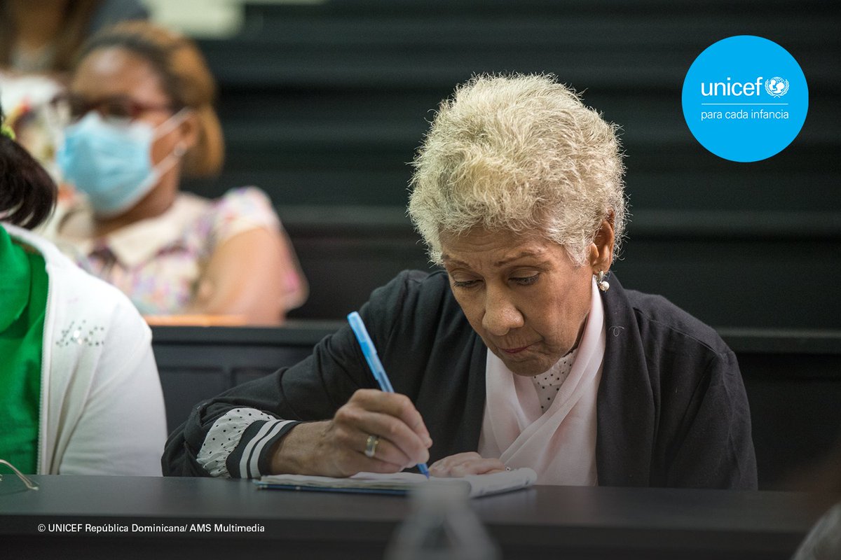 UNICEFRD's tweet photo. Aprovechamos la ocasión para presentar los «Datos sobre los avances y retos de la niñez y adolescencia en materia de sus derechos» de la mano de nuestro Oficial de Monitoreo y Evaluación, Felipe Diaz (@FeDiazSoto). https://t.co/a8LbPylnzZ