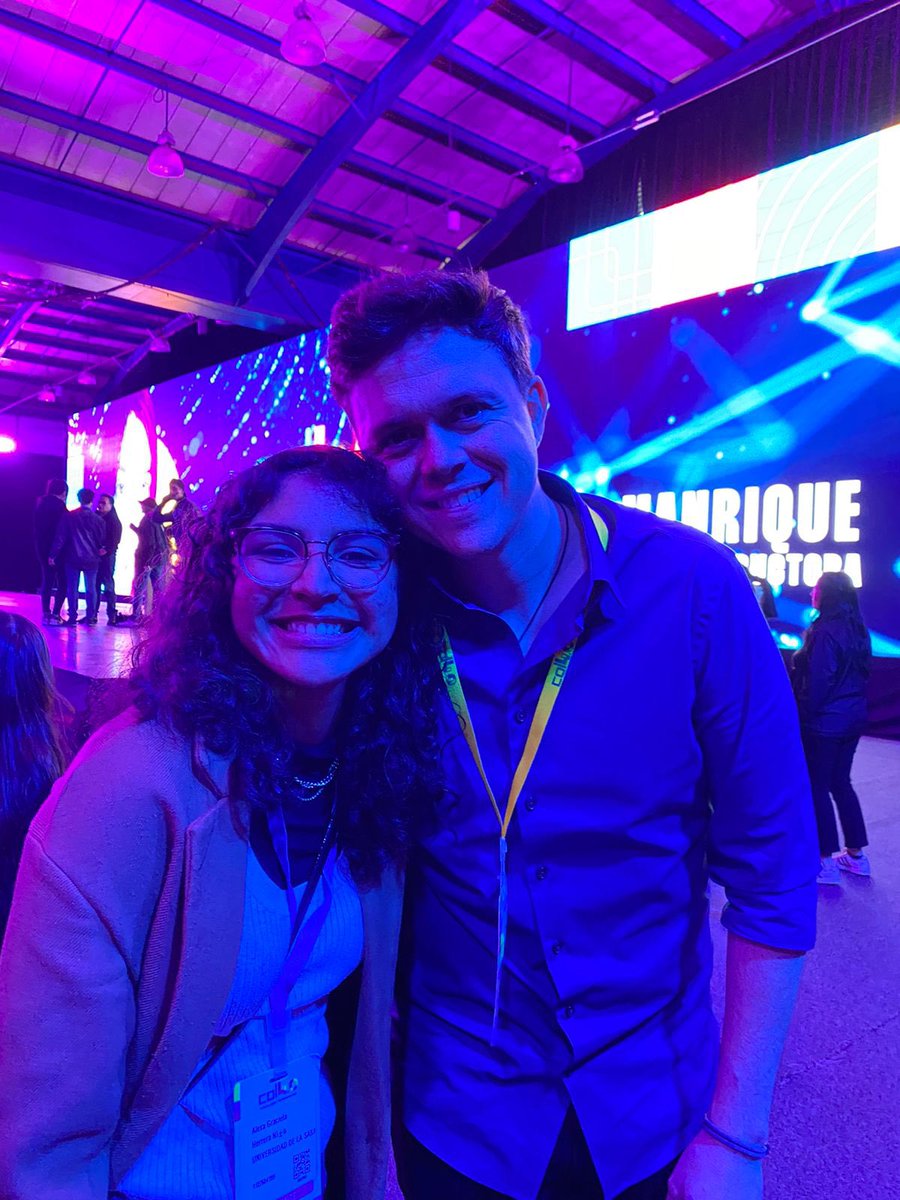 alexaGHN's tweet photo. El dominio total del mundo 😎🇻🇪#sig5 #BogotaSIGGRAPH https://t.co/0tU5qtNv4w