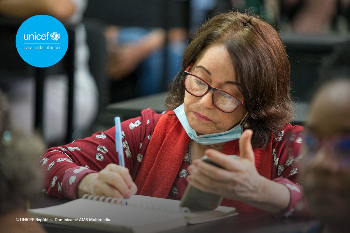 UNICEFRD's tweet photo. Aprovechamos la ocasión para presentar los «Datos sobre los avances y retos de la niñez y adolescencia en materia de sus derechos» de la mano de nuestro Oficial de Monitoreo y Evaluación, Felipe Diaz (@FeDiazSoto). https://t.co/a8LbPylnzZ