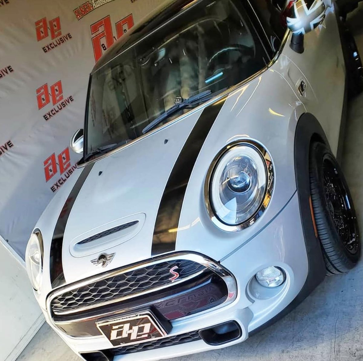 aleds's tweet photo. Mini cooper upgraded 👌🏼

#weekend #CincodeMayo #car https://t.co/hbRwmQxvuf