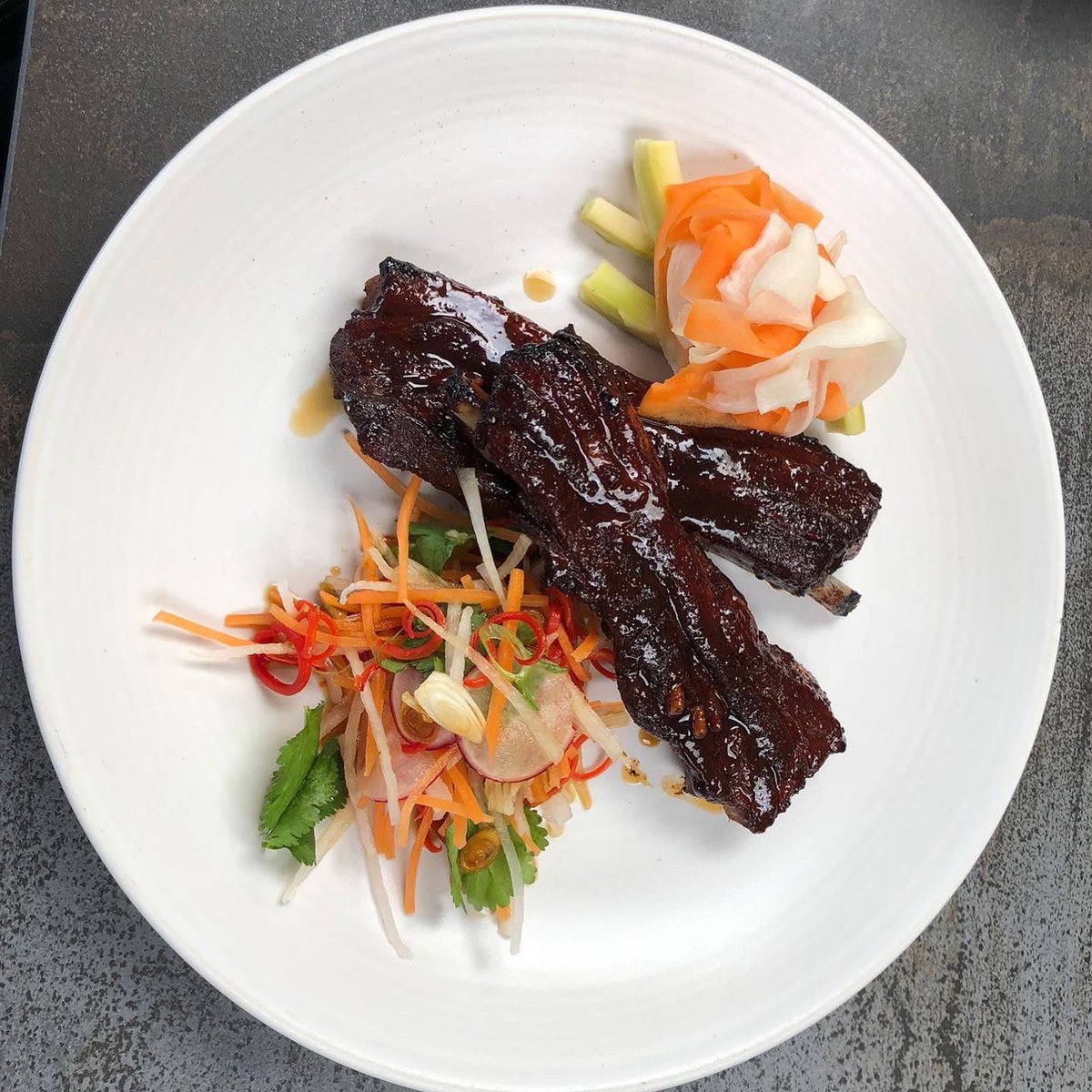 Bschefacademy's tweet photo. Yesterday we hosted our first Chefs Live Cooking Session for our Level 2 & 3 Chefs π©βπ³π§βπ³π¨βπ³
We covered two meat module dishes and our favourite blue cheese and bacon tart recipe, all showcasing different skills in the preparation and cooking methods
#bschefacademy https://t.co/GRbFgREdpZ