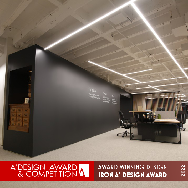 centerlightinc's tweet image. Centerlight's Ultra Modern Linear Showroom wins big at the @adesignaward, the World’s largest, most prestigious, and influential design accolade, one of the highest achievements in design.

centerlight.com/projects/futur…
#LED #architecturaldesign #lightingdesign #beauty  #fridaymorning