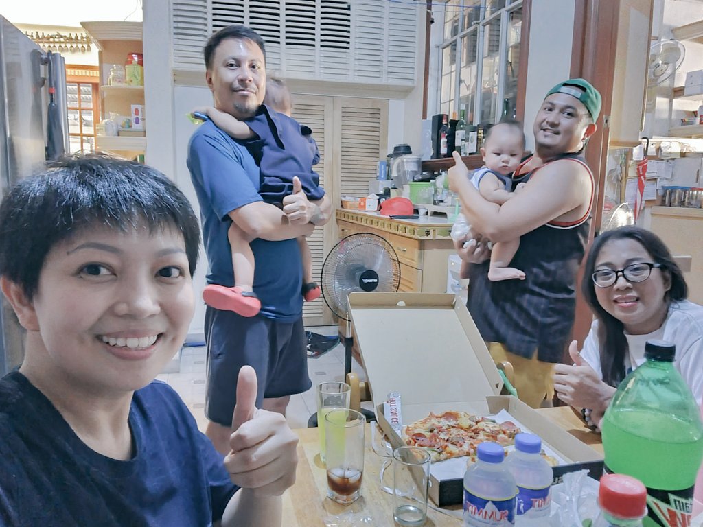 vanessacseb's tweet photo. Successful 1st day. Nakakagutom! Celebrating our efforts with ππ₯€π
#VolunteersForPing #PureLoveForPing #LacsonSottoSupportGroup https://t.co/YqUInNozXh