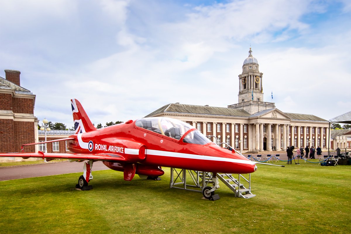 ComdtCranwell's tweet photo. Some more moments from last Friday’s Combined Graduation. My sincere thanks to HRH The Prince of Wales, the whole team who organised the #RAFSupergrad and the friends and families who made it such a memorable day. @RoyalAirForce @ClarenceHouse  #NextGenRAF https://t.co/Oa4vzAptKS