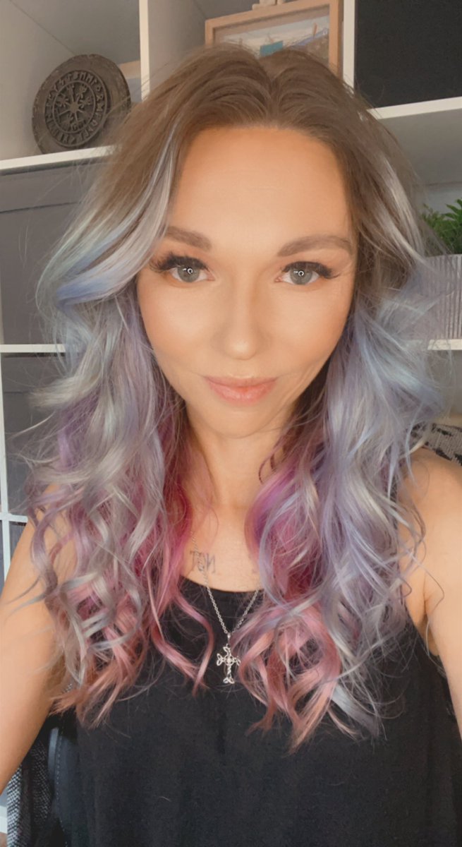 valkyriedawg's tweet photo. Another part of the story added and a little mane change π₯° itβs been a good day π₯°
#colour #ink #tattoo #blessed #MissingPiece #NotMissingAnymore #HappyPlace https://t.co/kDdc1iWfz9