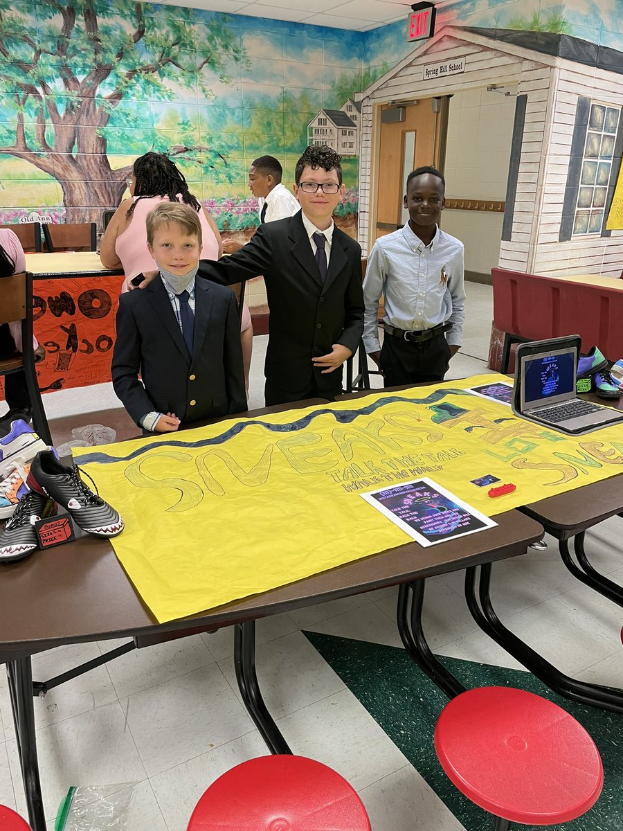 MrsDawson5thMBA's tweet photo. Even maternity leave couldn’t keep me away from Shark Tank Day! I am so proud of my students hard work and innovation. They are some movers and shakers! #kidpreneurs #austininnovators @MaryBAustin @MobilePublicSch https://t.co/1221Uz1q1Y
