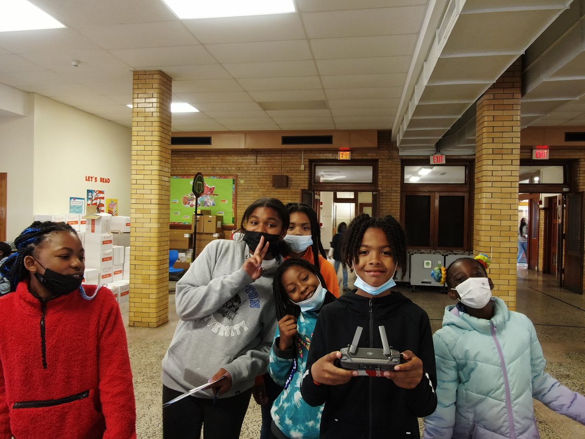 AnnCan2024's tweet photo. ❤️This part of being the 3rd District Rep. I so enjoyed Career Day at Ginter Park Elementary. I’m grateful to be an example to our youth especially the girls in being a Drone Pilot and an Elected Official🥰 #IFlyDrones #ImHappy2Serve #IamAnEntreprenuer #TeamNorthside https://t.co/YeqbKUE8nD