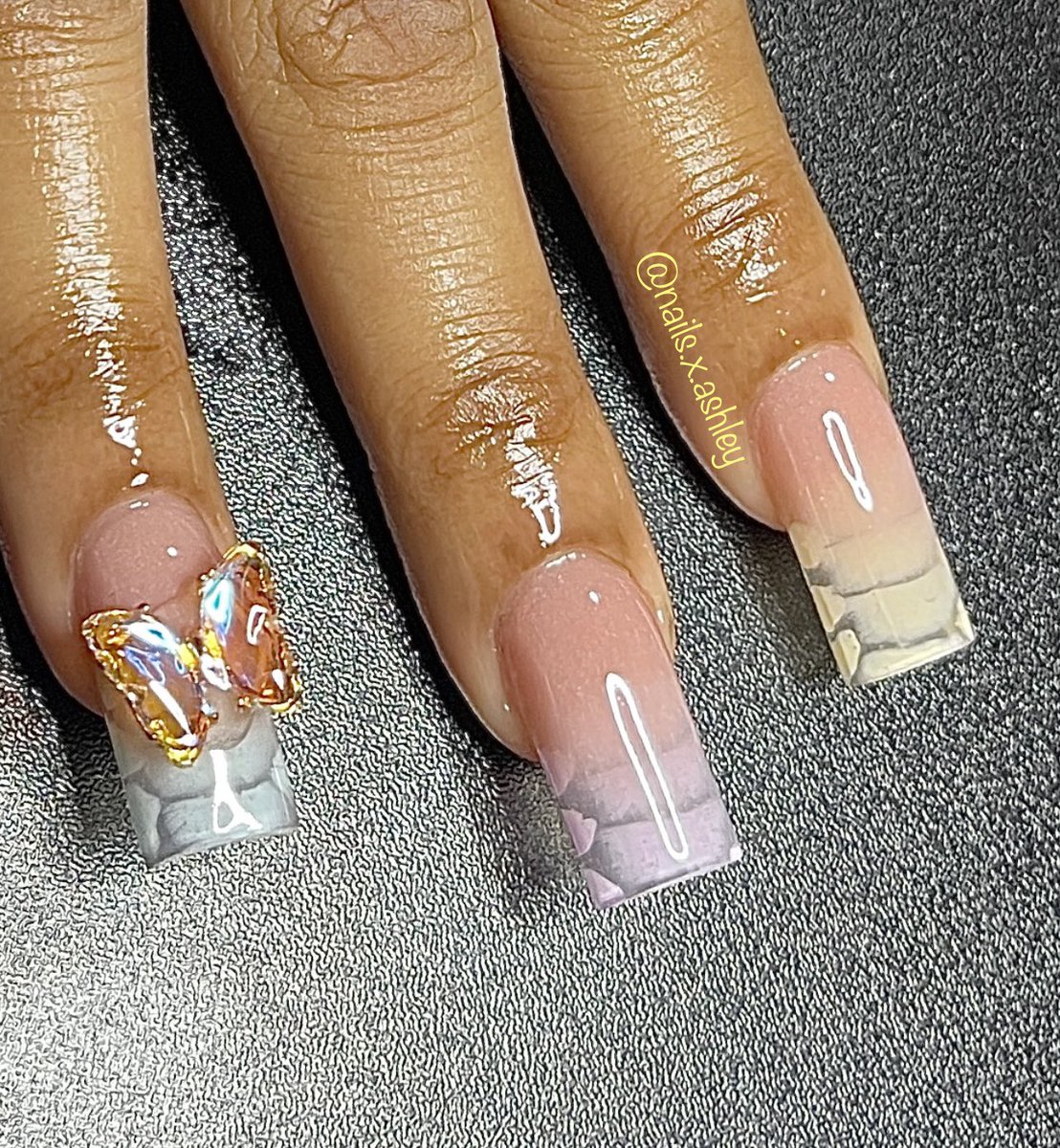 aashley_torres's tweet photo. I’ve been doing the most beautiful nail sets lately! Im in awe…Im never on here but sharing goes along way! If you see this share and tell a friend to tell a friend!🫶🏼Book me on IG @ nails.x.ashley🌸 really love what I do to the fullest🦋 can’t wait to see yall🥹💗 Boston MA📍 https://t.co/5kA4aaLw24