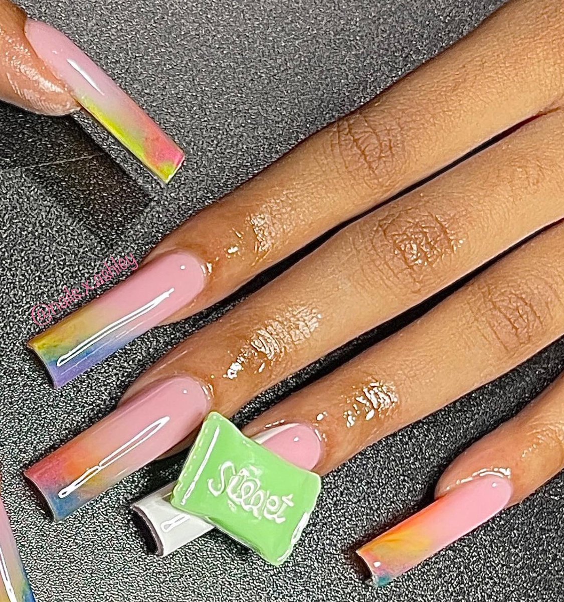aashley_torres's tweet photo. I’ve been doing the most beautiful nail sets lately! Im in awe…Im never on here but sharing goes along way! If you see this share and tell a friend to tell a friend!🫶🏼Book me on IG @ nails.x.ashley🌸 really love what I do to the fullest🦋 can’t wait to see yall🥹💗 Boston MA📍 https://t.co/5kA4aaLw24