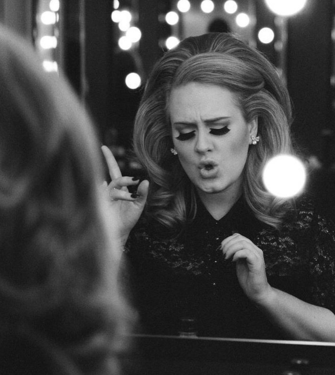 castadele's tweet photo. Our queen Adele❣️
#Adele https://t.co/SVhb4Ytre1