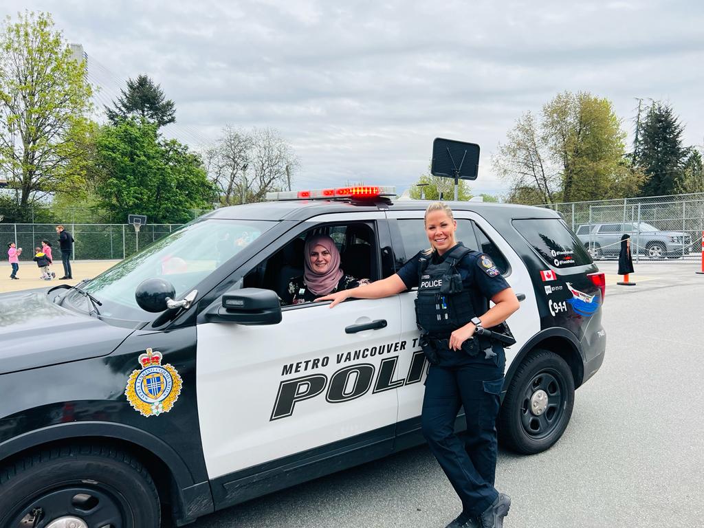 MVTP_CplHanif's tweet photo. Thank u @NewWestPD, @CFSEU_GIET, @SurreyRCMP Sry Bylaws, Sry RCMP Diversity, Sry RCMP Youth Sec, &amp; CVSE for making this a memorable #Eidulfitr2022 for the kids.
As I was leaving, a kid about 5yrs old, looked me in my eyes &amp; said "I love you" in the most sincerest manner... prt1/2 https://t.co/ouTPeLmHc4