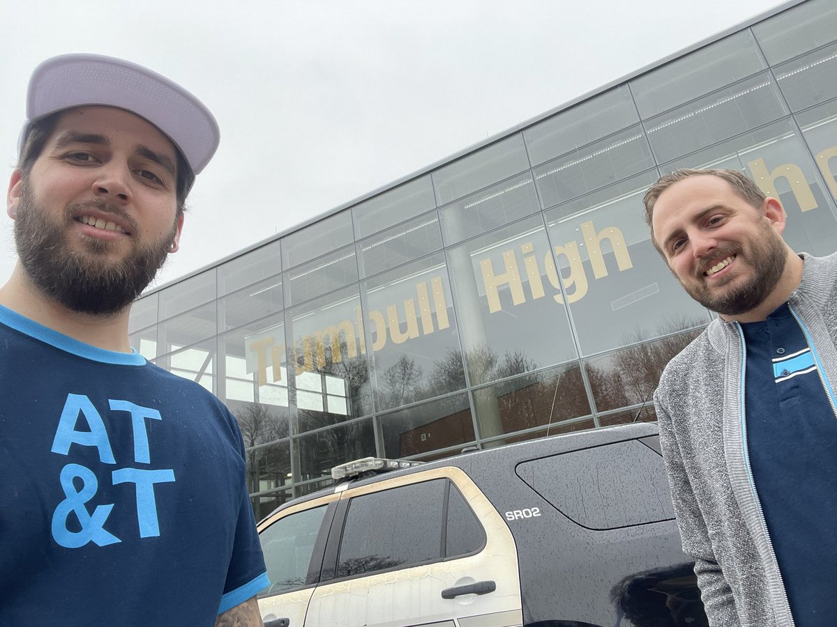 MichaelSgambato's tweet photo. AT&amp;T Trumbull handing out our Teacher Appreciation Week goodie bags to local schools! @joeyp42 @BobMcvinua @D_Zargos @firas_smadi @keroninc @TheRealOurNE https://t.co/4bIePyDWGl