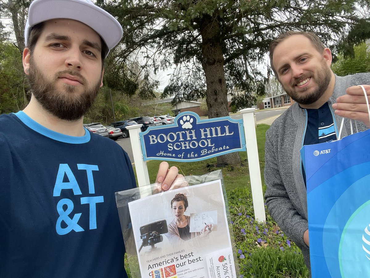 MichaelSgambato's tweet photo. AT&amp;T Trumbull handing out our Teacher Appreciation Week goodie bags to local schools! @joeyp42 @BobMcvinua @D_Zargos @firas_smadi @keroninc @TheRealOurNE https://t.co/4bIePyDWGl