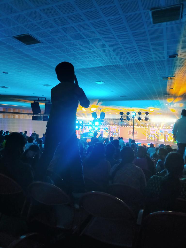 prakash_jolly's tweet photo. #Donaudiolaunch
Most most enjoyed fanboy
@Siva_Kartikeyan
@priyankaamohan
@anirudhofficial
@iam_SJSuryah
@Dir_Cibi
@thondankani
@RJVijayOfficial https://t.co/Gia0OF0ZDY