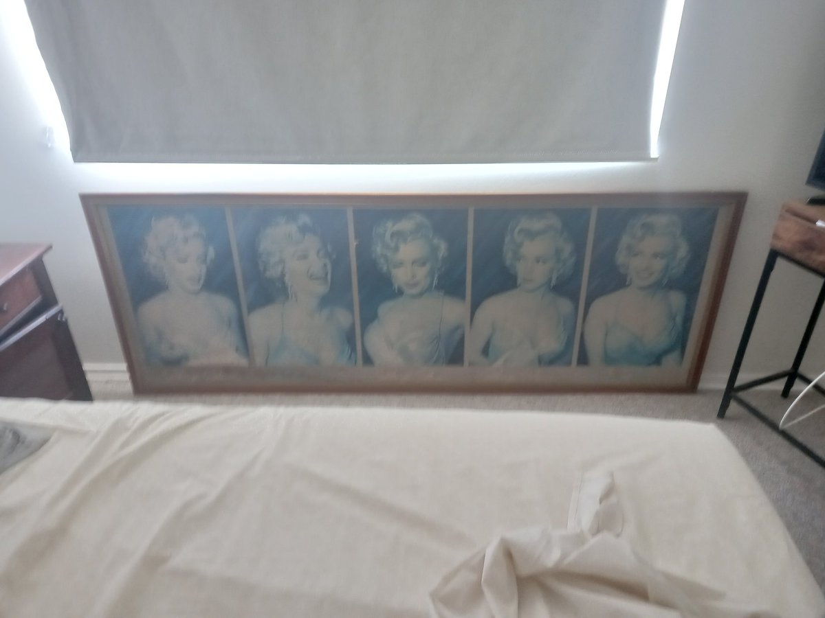 PATRICIO_3D's tweet photo. Cuadro gigante de #MarilynMonroe d la época (años 60s) traído d USA. Mide 198 x 70cm. especial para pub, restaurant, café, barbería etc, o si quieres darle un toke d elegancia a tu casa, salió n diario LUN (ver foto), último valor $250.000 @franciscamusic @lun @mirnaschindler RT https://t.co/3YD4ts1nN5