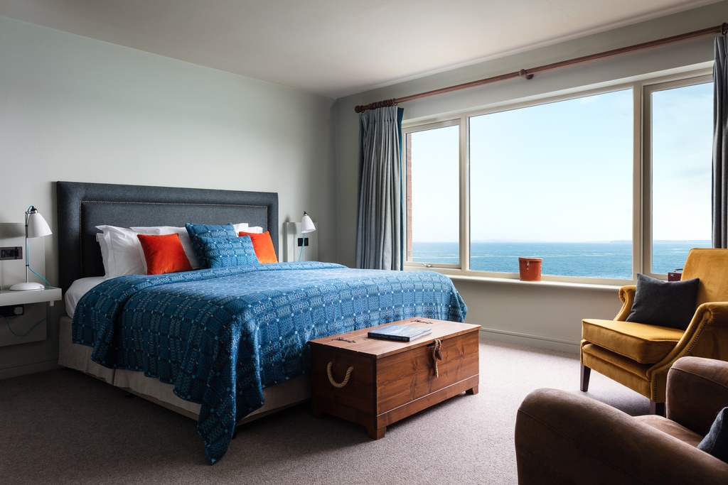 Lewinnick Lodge tweet media