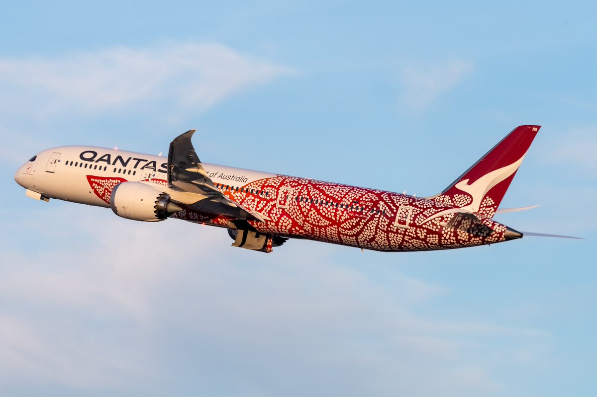 A Qantas Boeing Dreamliner with the Yam Dreaming livery looking stunning while departing JFK in 2019. #aviation #qantas #boeing #aviationlovers #avgeek #aviationphotography