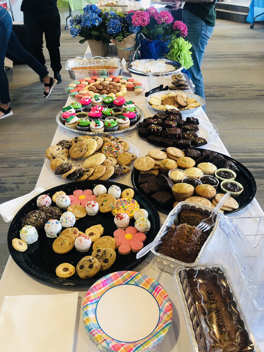 Principal4GT's tweet photo. Incredible lunch @BrickellAcademy courtesy of @BrickellPTA Thank you! https://t.co/VjDMEb7gaZ