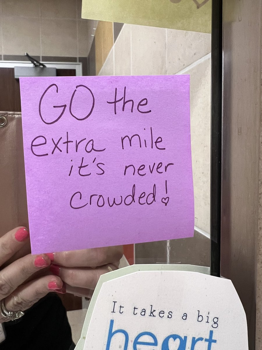 Julie Mayer tweet media