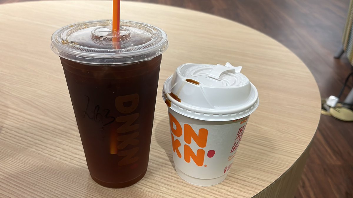 freddursthat's tweet photo. 2 Fun Coffee Facts I Learned Today 😊!! 
1. it takes 100 coffee beans to make 1 cup of coffee!! 😄😱
2. dunkin’ donuts espresso mixed with lemonade tastes like stomach acid and burnt ham. https://t.co/SabRfpUTWS