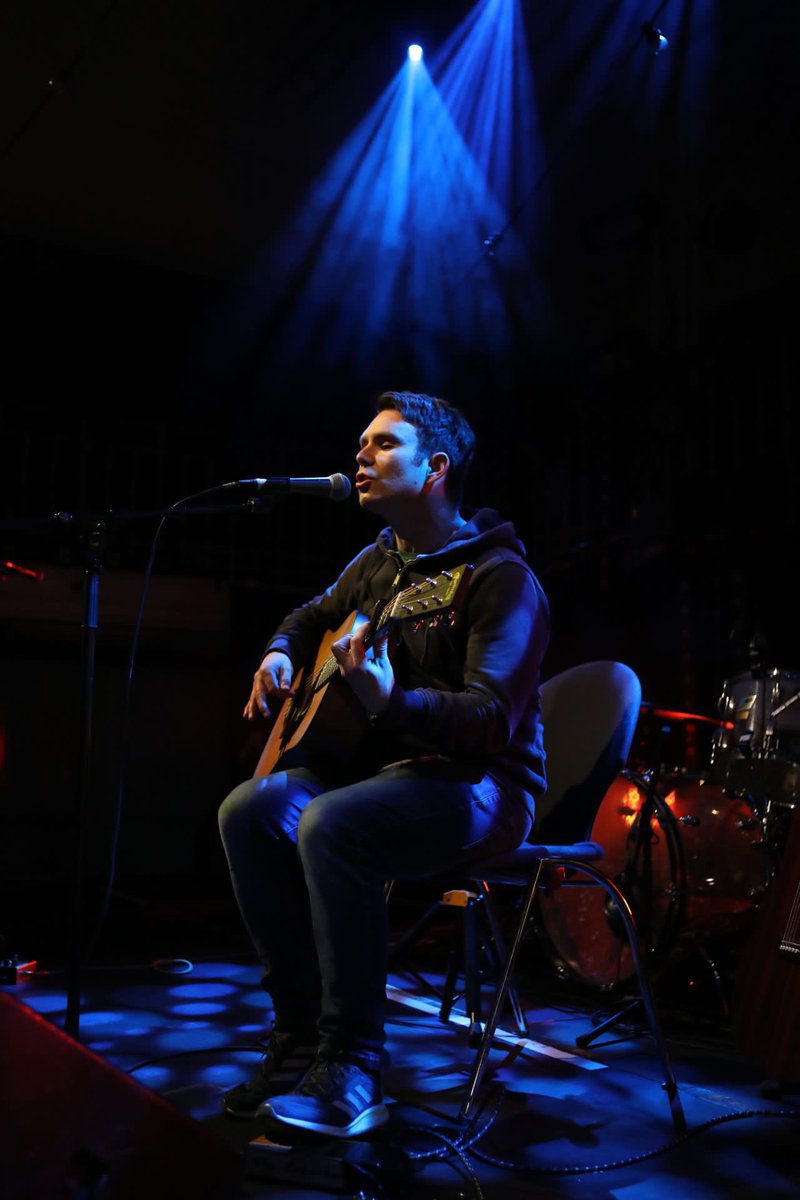 musingsbymarie's tweet photo. Singer-songwriter @Beerjacket enchanted the crowd with his alt-folk acoustic set supporting Kristin Hersh in Edinburgh. A wee echo of @RoddyWoomble too? Check out my @reSOUNDonline review.
#altfolk #acoustic #beerjacket
📸 Calum Mackintosh @reSOUNDonline 

https://t.co/uUpabyRTrw https://t.co/Ol6JLs0BIx