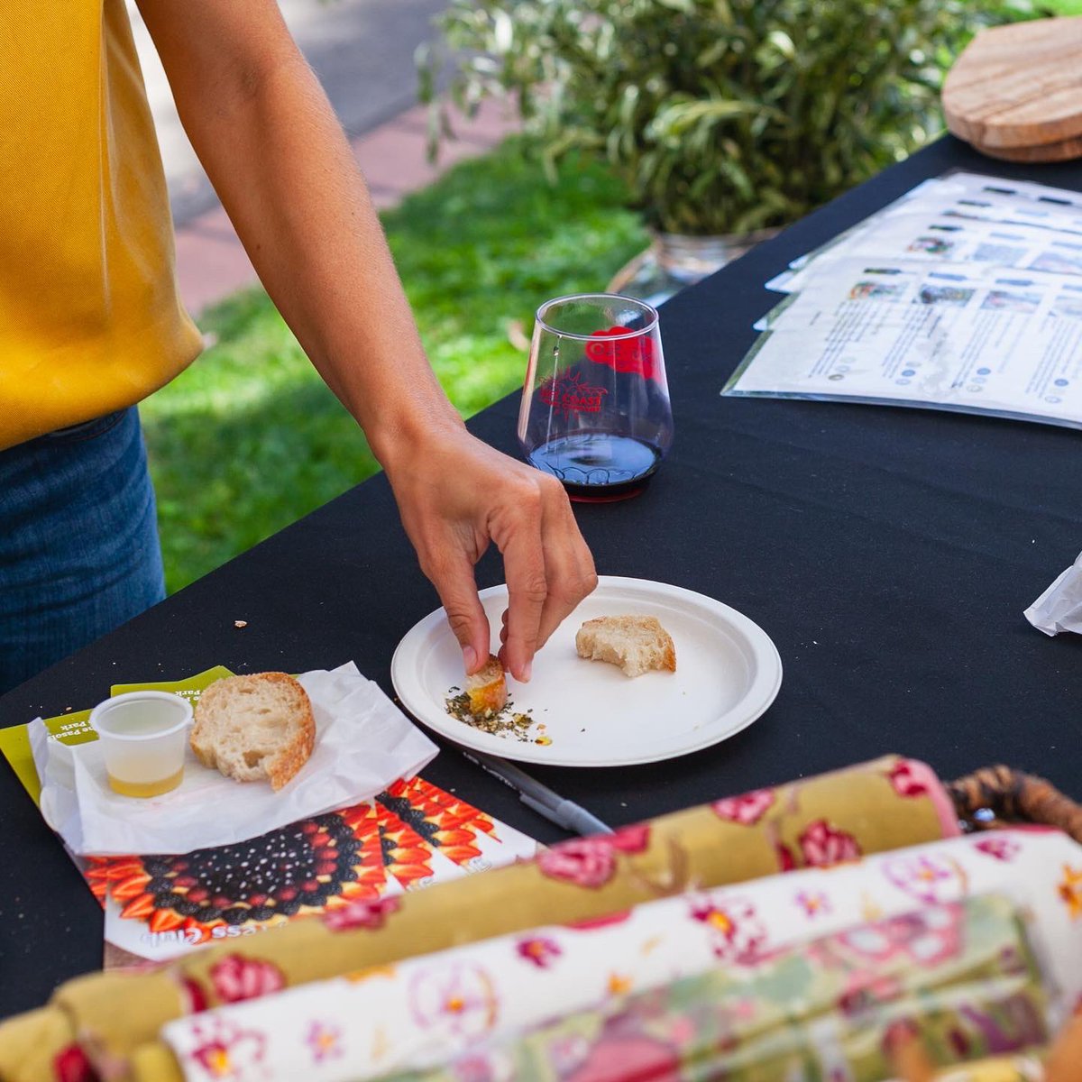 Pasolivo's tweet photo. 🫒💜Pasolivo is proud to be a major sponsor of this year’s Olive and Lavender Festival with @prmainstreet. Join us for an olive oil tasting alongside several other vendors offering arts, crafts, collectables, food, wine-tasting and more. ☺️ https://t.co/07GcZBclUw