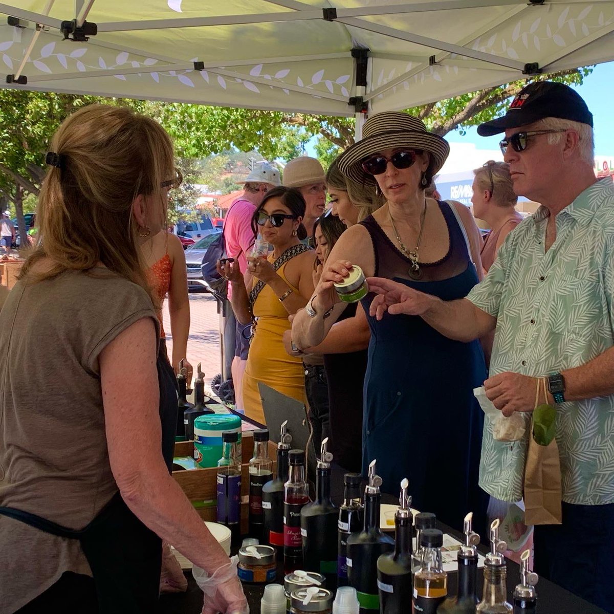 Pasolivo's tweet photo. 🫒💜Pasolivo is proud to be a major sponsor of this year’s Olive and Lavender Festival with @prmainstreet. Join us for an olive oil tasting alongside several other vendors offering arts, crafts, collectables, food, wine-tasting and more. ☺️ https://t.co/07GcZBclUw