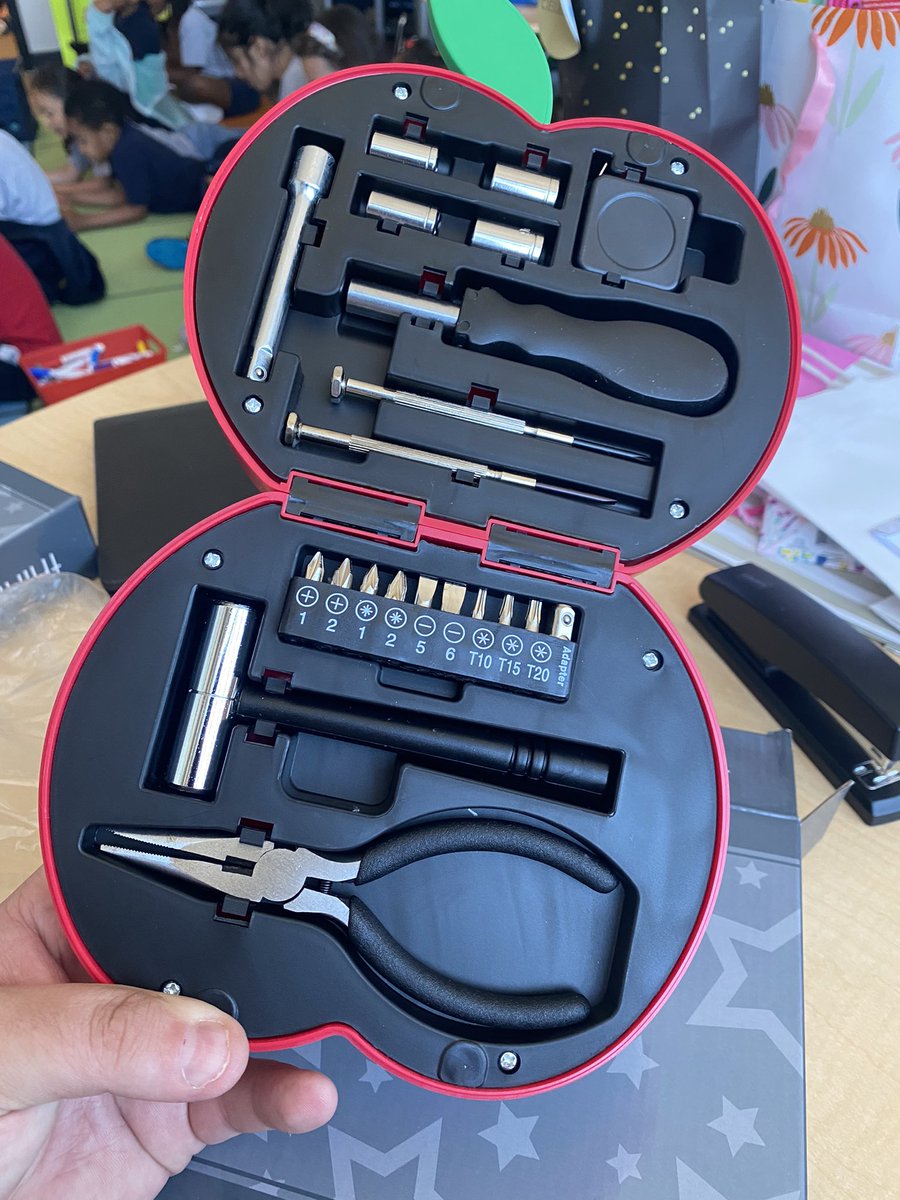 MrWadsworthLSC's tweet photo. As educators, we are always looking for or creating new tools to help out our kiddos!  Now we have another set of tools to add to our toolbox!!  Thank you @Jennife77229840 and @AVinten18 for everything you do for us!!!
#LifeLeader #LifeSchool @CarrolltonLife @lifeschools https://t.co/4ckWycqKzf