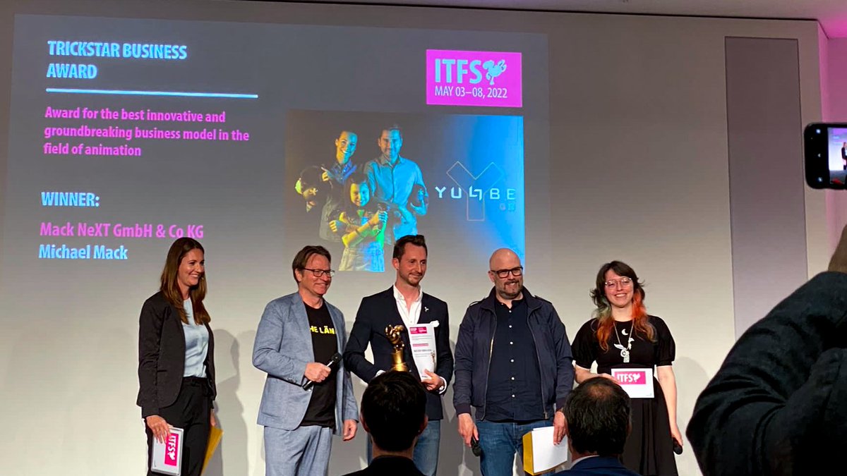 Mackadam_EPinfo's tweet photo. Lors du « 29e Festival international du film d'animation de Stuttgart », l'expérience #YULLBEGO a été récompensée avec un « Trickstar Business Award ».
Les « Trickstar Professional Awards », récompense les meilleurs projets innovants et avant-gardistes du secteur de l'animation. https://t.co/xT3v439elm