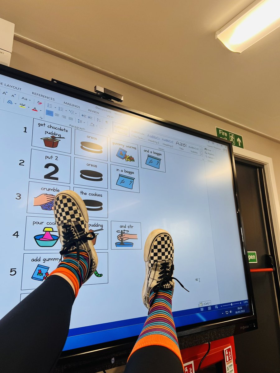 MRSTMXN's tweet photo. Happy #CriDuChatAwarenessWeek ❤️ thank you @MrRitchie_ for the loan of the stripy socks 🧦😁 #wearstripes #advocate https://t.co/4mPo2Os0VB