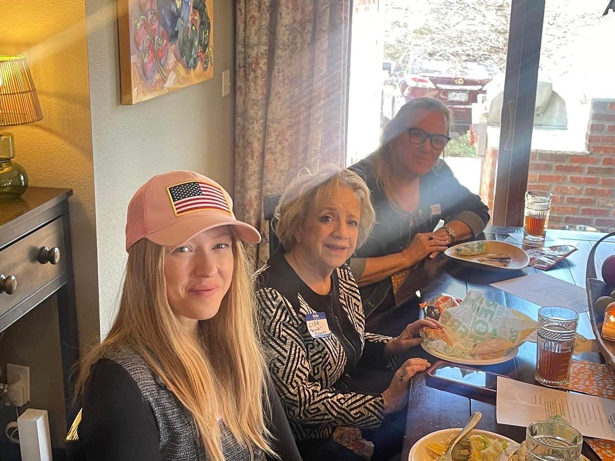 CancerLeague_CO's tweet photo. The Membership meeting was very informative and fun! Thanks to all of the service grant recipients that attended.

#cancerleagueofcolorado #membership https://t.co/RlI25UPEoy