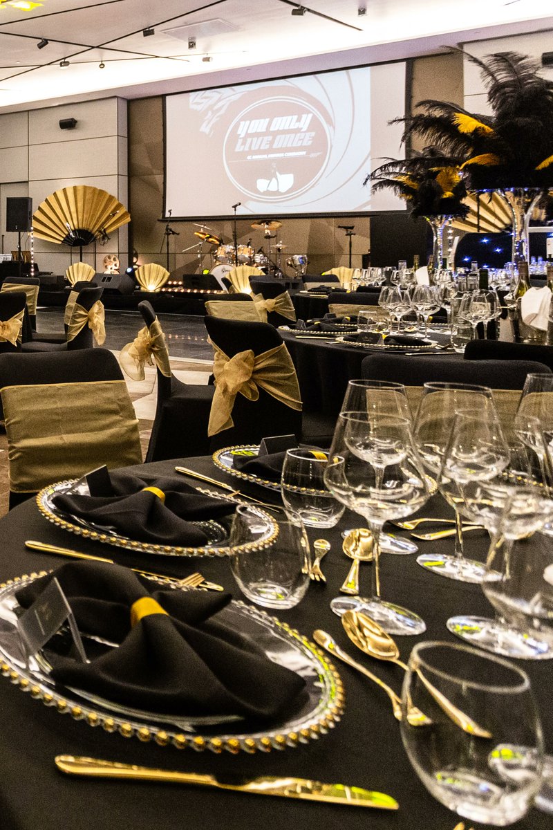 4CGroup_HQ's tweet photo. Huge Congratulations to @HIcamdenlock for winning #PropertyoftheYear ๐ @4CHotels #2022 #Annualawardsceremony #Westinlondoncity @canopyldncity @ComfortInn_vic @CIEdg_Rd @easyHotel_Vic @HIEX_StAlbans #winners read more on the ceremony https://t.co/HThAQsp2zs https://t.co/5Cutxyzlot