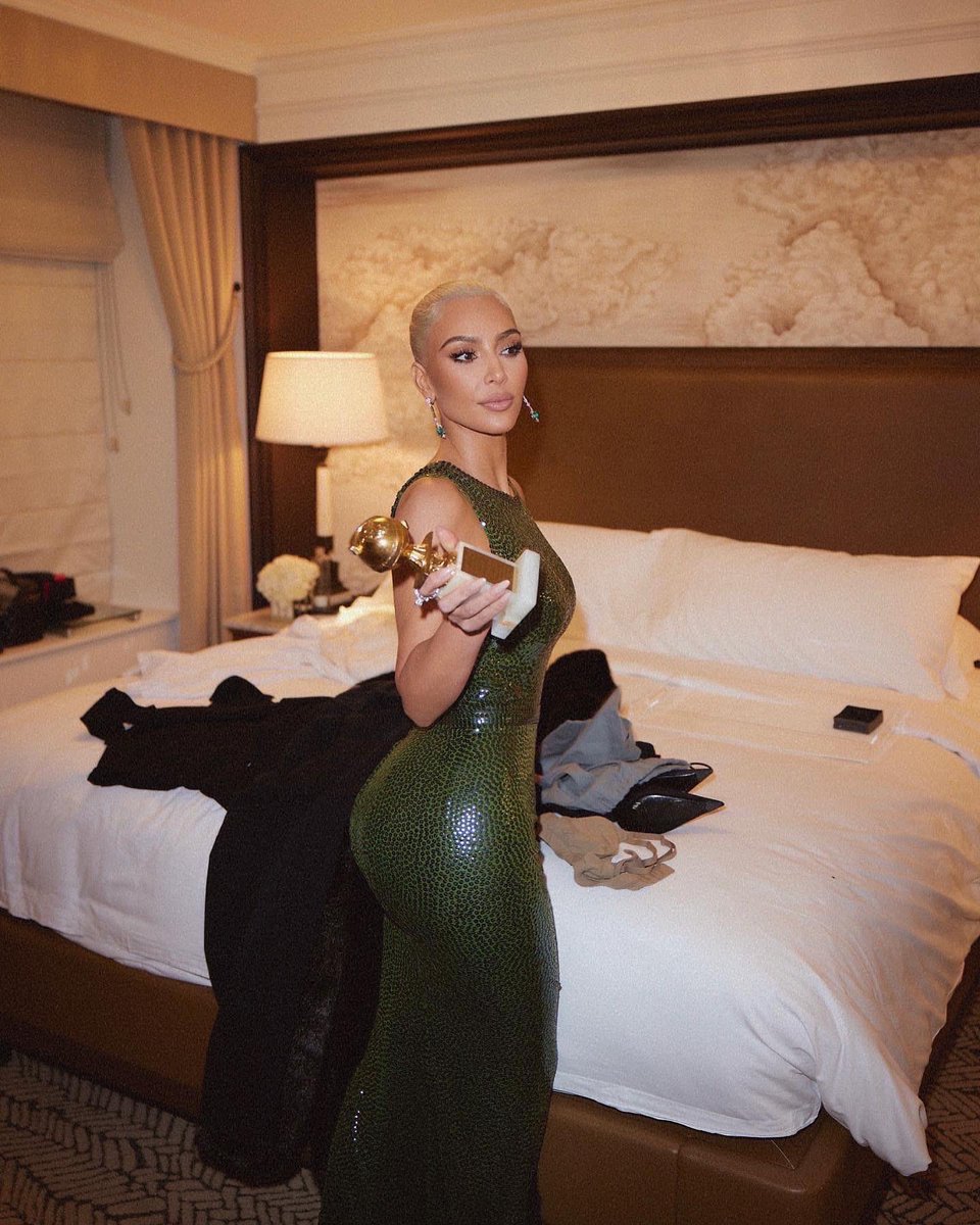 Kim Kardashian tweet media