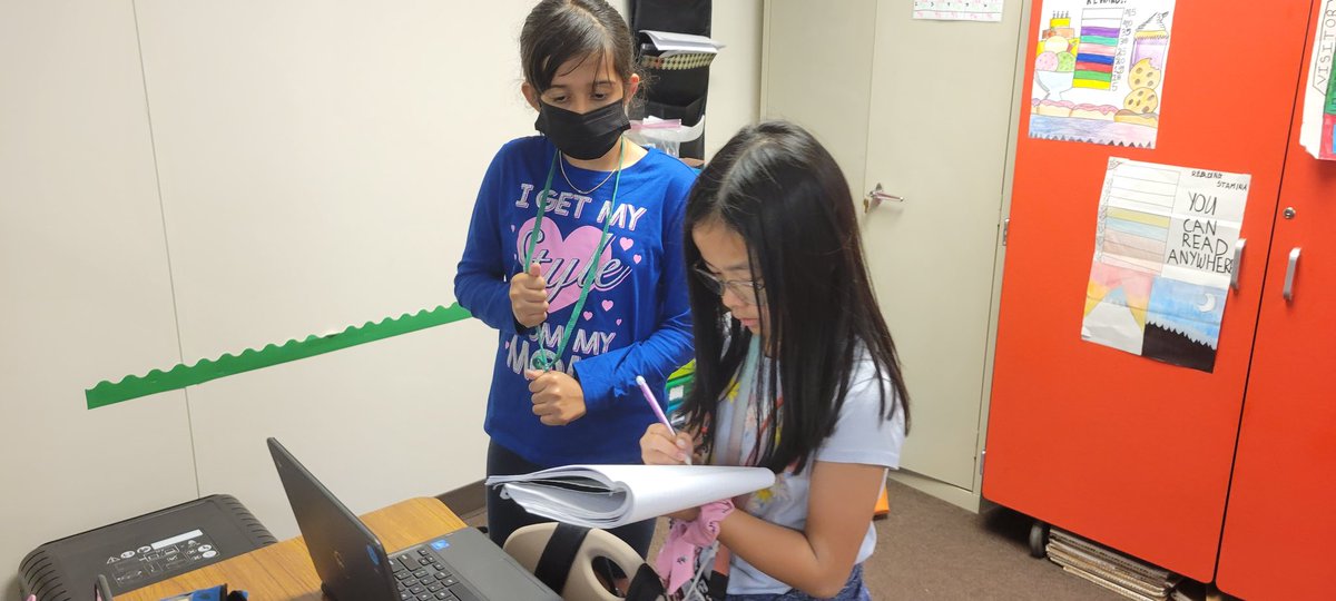 connierayo's tweet photo. We learn by teaching each other!  My kiddos love being the teacher. @KDEdragons #learning #growingbyteaching https://t.co/26BHHCVRlh