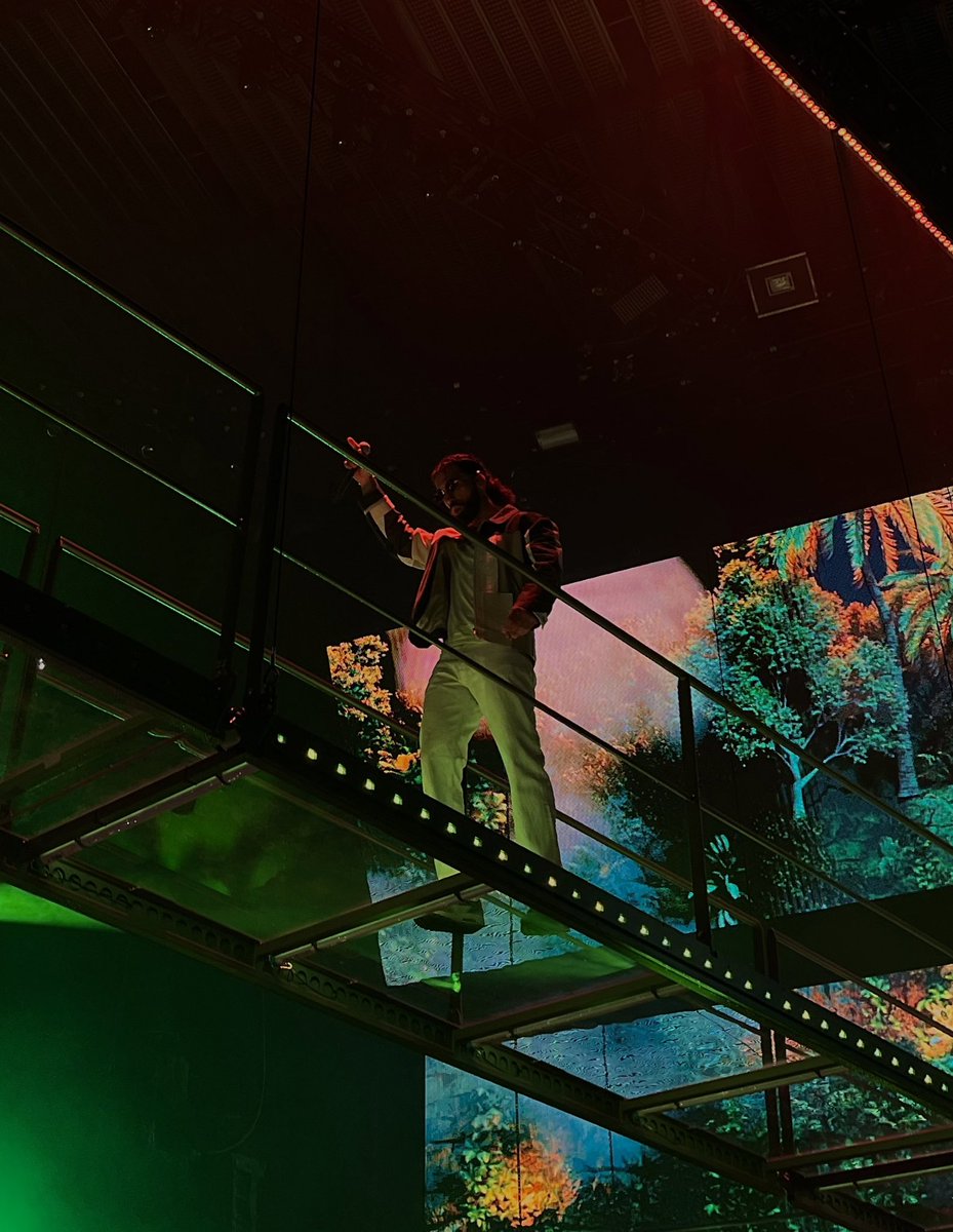celiadbt's tweet photo. Quelques photos parce que le concert était vraiment incroyable #PNLTOUR2022 https://t.co/SWr8SRXA9i