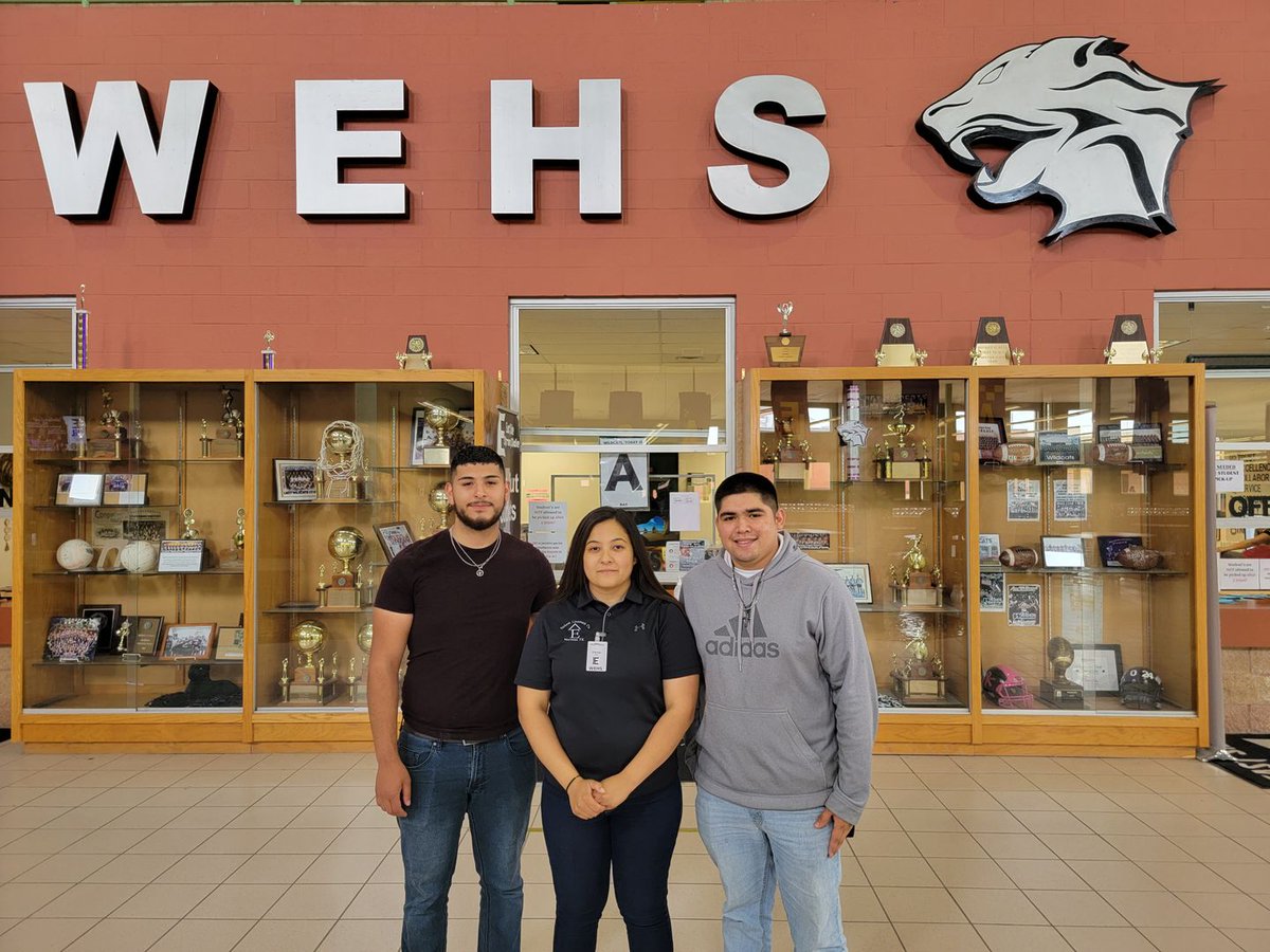 AspireRGV's tweet photo. Thank You Mrs. Victoria Eschete owner of Eschete Livestock Co. for coming to surprise her team with their final scholarship donations.🙌
#Weareaspireenterprise #EscheteLivestock #Proud
@WeslacoISD @CTEWeslaco @WeslacoEastHigh https://t.co/iz32M2sx7u