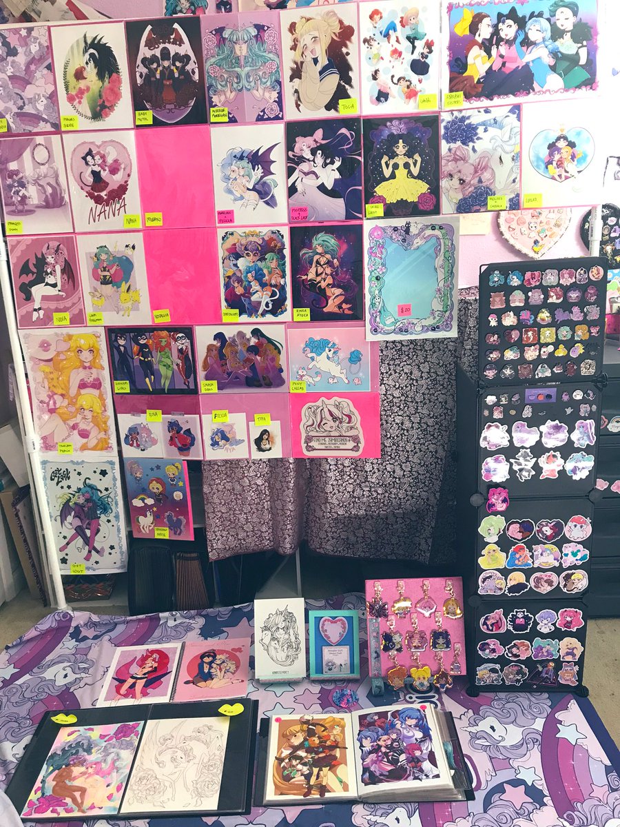 Testing out my display for @FanimeCon !! 💕🥰 